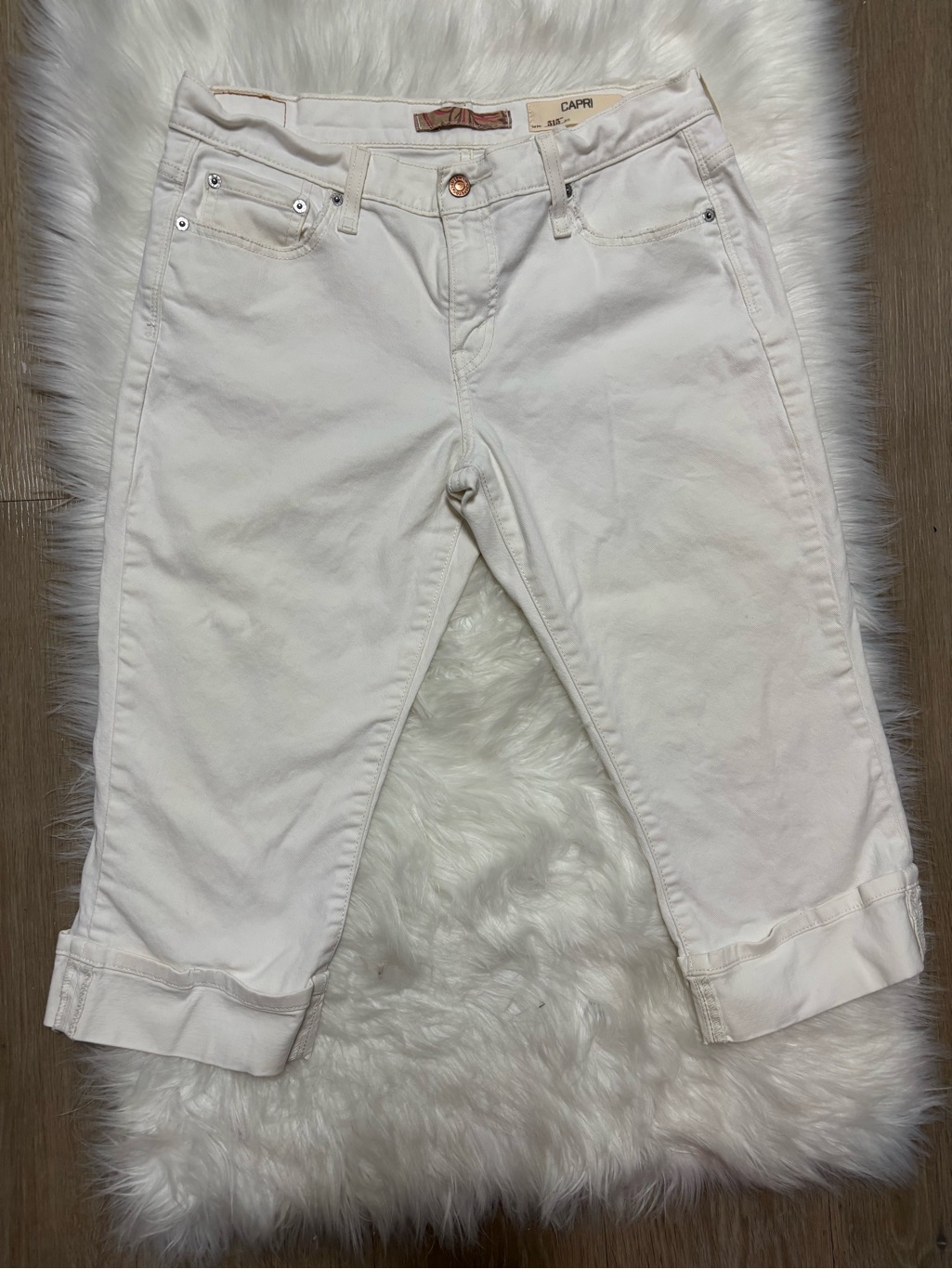 Levis White Cropped Capri Jeans  Cuffed Ankle